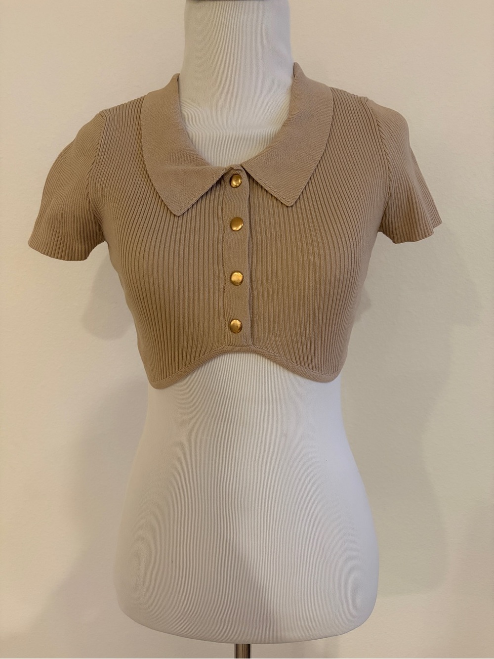 Hera Collection Beige Tan Ribbed Cropped Polo with Gold Button Snaps